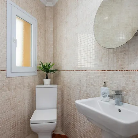 Ros - Plusholidays Villa