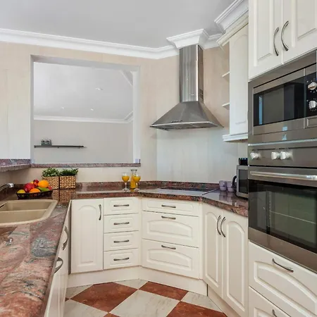 Ros - Plusholidays Вілла